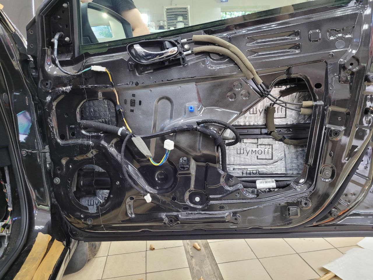 двери 2 слой звуко тепло шумоизоляция Nissan Sentra фото